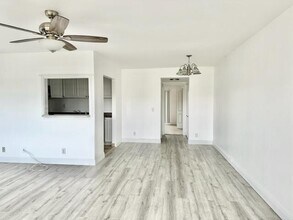 251 Brighton Dr in Boca Raton, FL - Building Photo - Building Photo