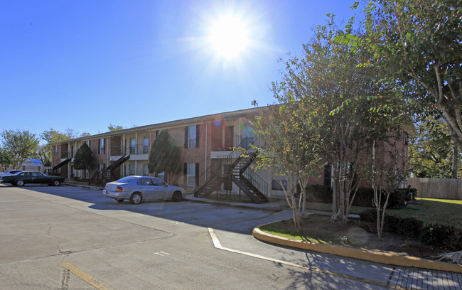 Winston Chase Apartments in Houston, TX - Building Photo - Building Photo