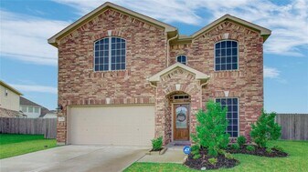 231 San Jacinto Dr in Baytown, TX - Building Photo