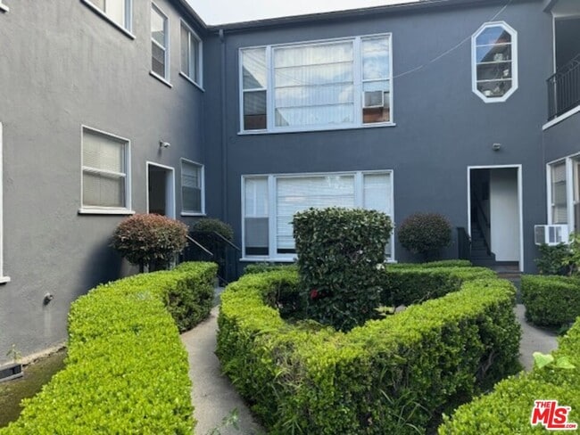 property at 1601 S Van Ness Ave