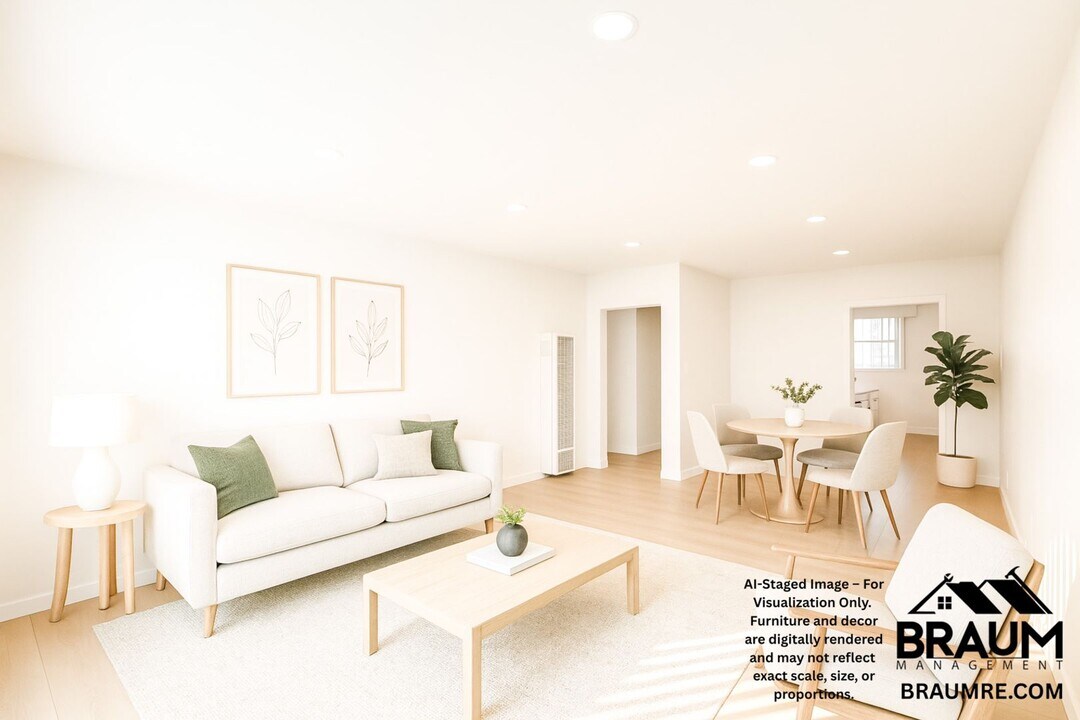 7339 Woodman Ave in Los Angeles, CA - Building Photo