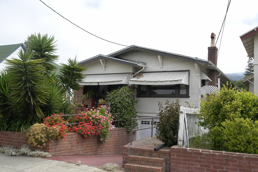 3258 Kanas St in Oakland, CA - Building Photo