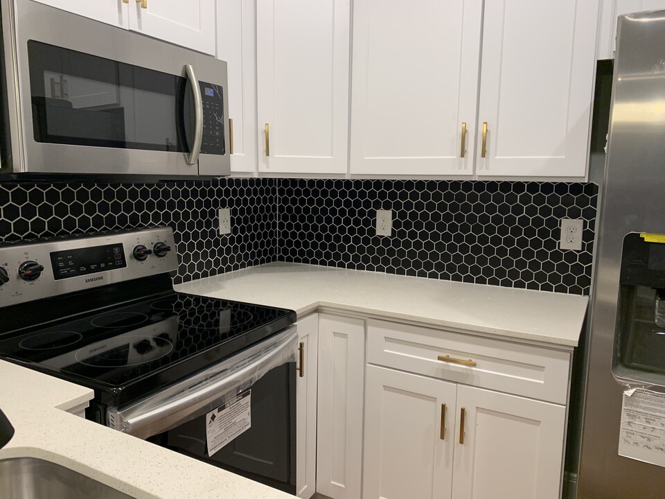 Raystone Apartment Homes in Bay City, TX - Foto de edificio