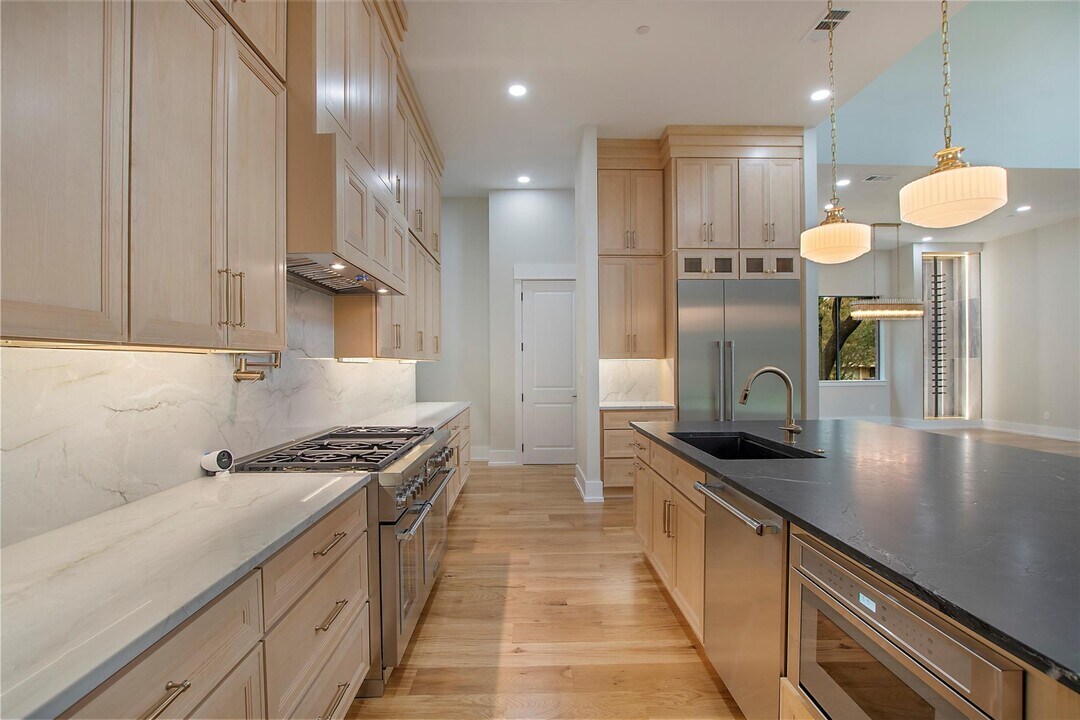 4208 Allencrest Ln in Dallas, TX - Building Photo