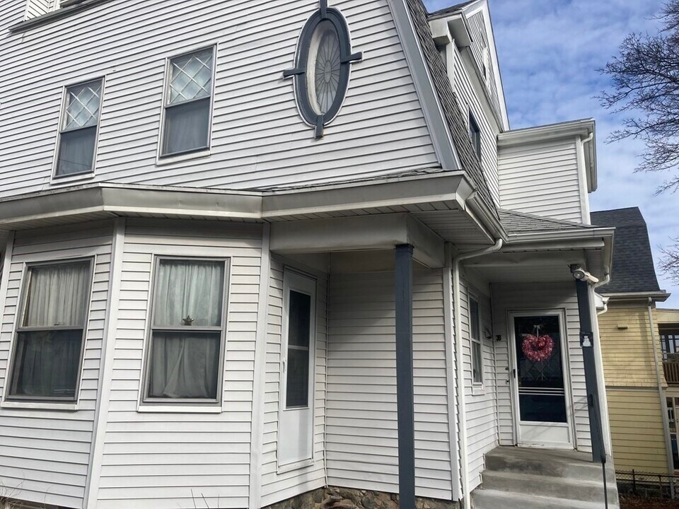 38 Walnut St in Arlington, MA - Building Photo