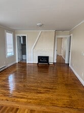 271 Franklin St, Unit 2W in Fall River, MA - Building Photo - Building Photo