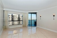 520 Brickell Key Dr, Unit A1502 in Miami, FL - Building Photo - Building Photo