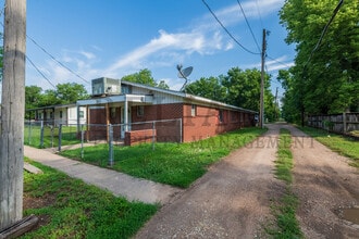 316 W 6th Ave in Belle Plaine, KS - Building Photo - Building Photo