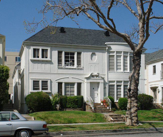 9949 Robbins Dr in Beverly Hills, CA - Building Photo - Building Photo