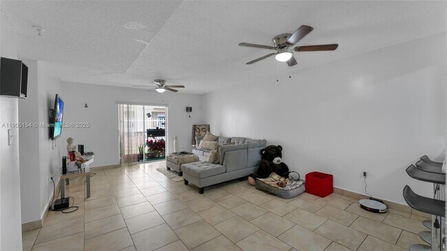 7935 W 30th Ct in Hialeah, FL - Building Photo - Building Photo