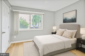 8001 Chanute Pl-Unit -5 in Falls Church, VA - Building Photo - Building Photo