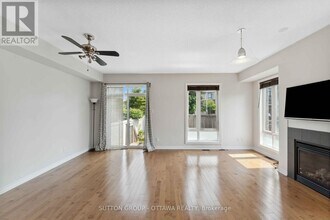 248 Keyrock Dr in Ottawa, ON - Building Photo - Building Photo