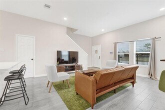 6320 Laura Koppe Rd in Houston, TX - Building Photo - Building Photo