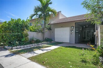 8302 SW 103rd Ave in Miami, FL - Building Photo - Building Photo