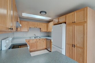 1109 N Olson Rd in Coupeville, WA - Building Photo - Building Photo