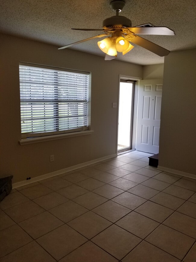 9970 Smugglers Cove Ln in Shreveport, LA - Building Photo - Building Photo