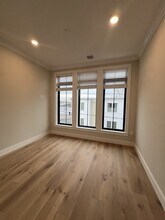157 Everett St, Unit 1 in Boston, MA - Building Photo - Building Photo