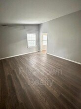 1316 E Raines Rd in Memphis, TN - Building Photo - Building Photo