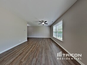 239 Pamlico Dr in Clayton, NC - Building Photo - Building Photo