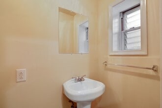 1819 Pemberton St in Philadelphia, PA - Building Photo - Building Photo