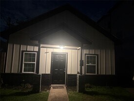 3209 Ennis St in Houston, TX - Building Photo
