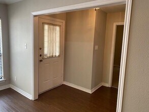1127 Bent Oaks Dr in Denton, TX - Building Photo - Building Photo