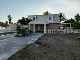 14801 Randolph Ct in Ft. Myers, FL - Building Photo