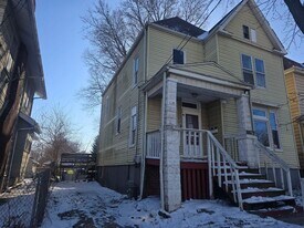 1806 N Peoria Ave in Peoria, IL - Building Photo