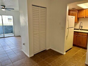 946 N Lake Destiny Rd in Altamonte Springs, FL - Building Photo - Building Photo