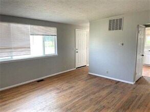 5300 5300 S St in Roy, UT - Building Photo - Building Photo