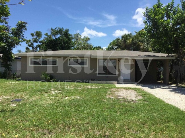 property at 2610 SW 5th St