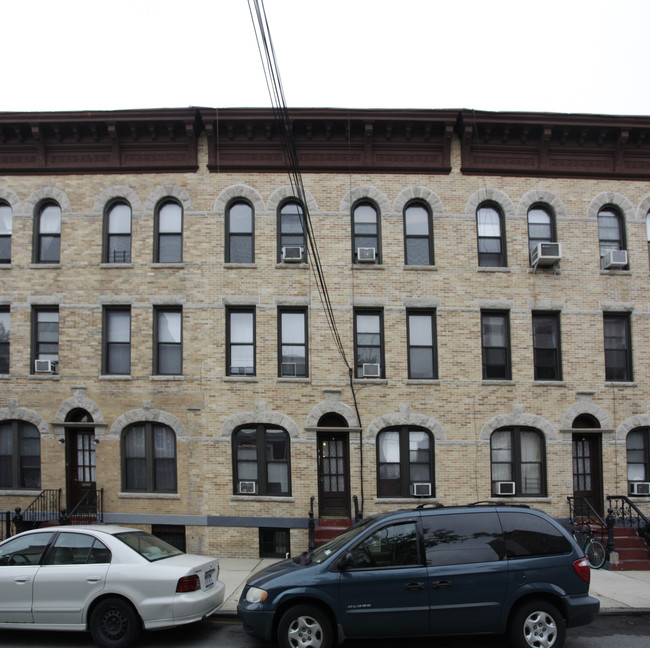 37 Withers St in Brooklyn, NY - Building Photo - Building Photo