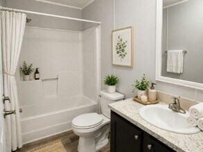 7082 Greenbrier Village Dr in Lakeland, FL - Building Photo - Building Photo