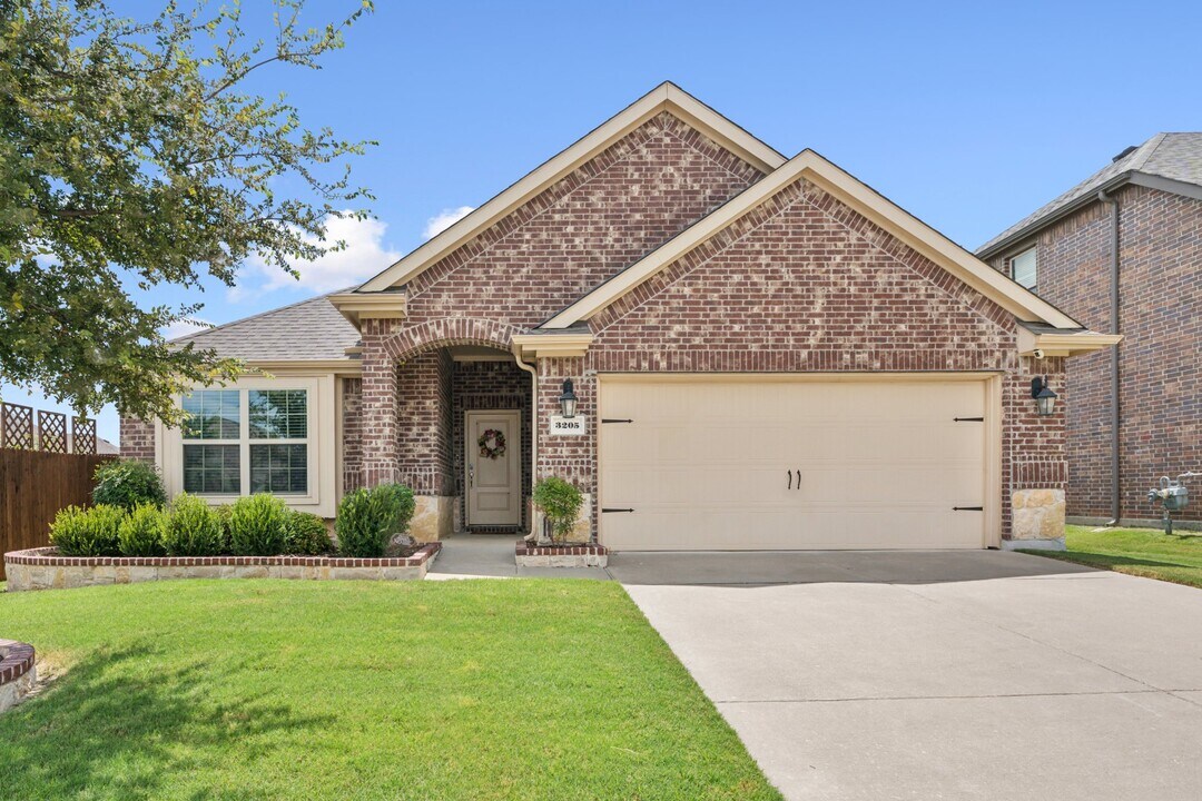 3205 Rio Grande Rd in Little Elm, TX - Building Photo