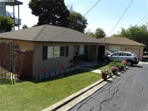 16011 Maubert Ave in San Leandro, CA - Building Photo - Building Photo