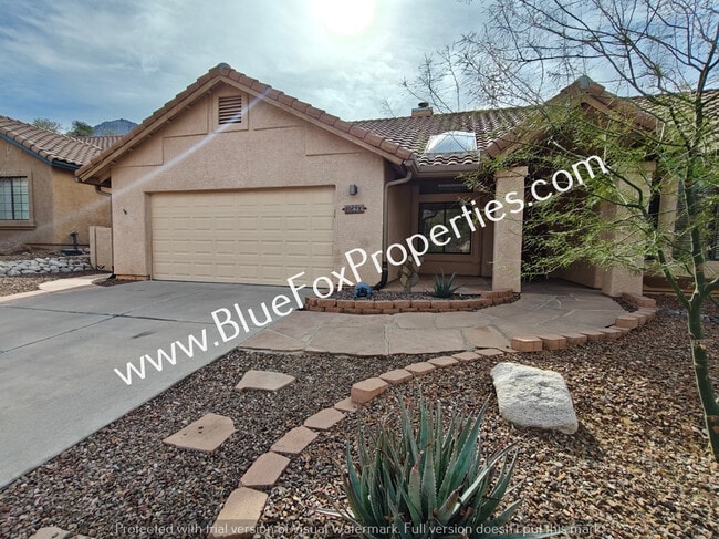 property at 1560 E Sonoran Desert Dr