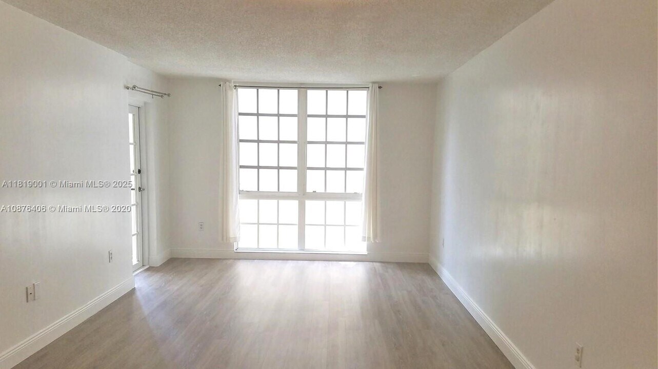 1280 S Alhambra Cir, Unit 2308 in Coral Gables, FL - Building Photo