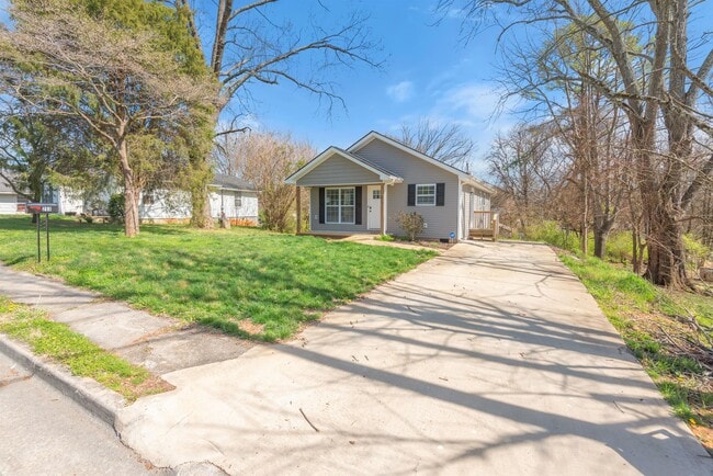 253 W Watt St in Alcoa, TN - Building Photo - Building Photo