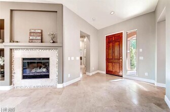 104 Emerald Dunes Cir in Henderson, NV - Building Photo - Building Photo