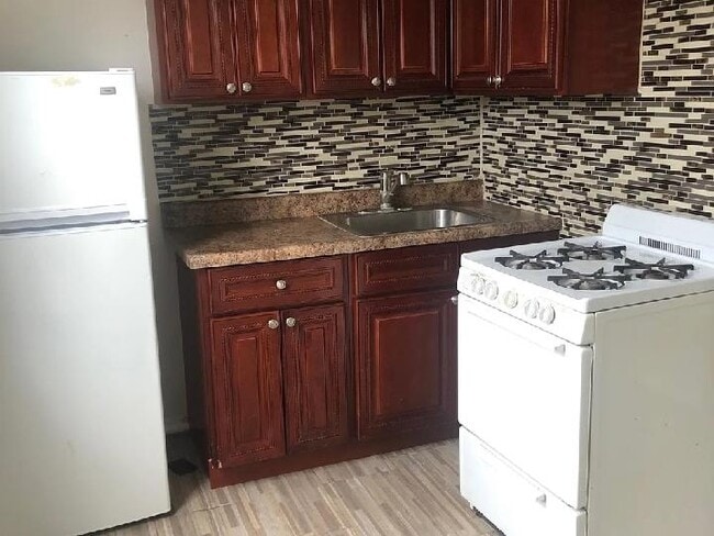 239 Ackerman Ave in Clifton, NJ - Building Photo - Building Photo