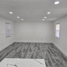 3740 Percival Ave in Miami, FL - Building Photo - Building Photo