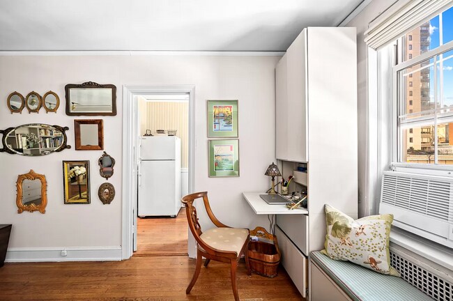 339 W 12th St in New York, NY - Building Photo - Building Photo