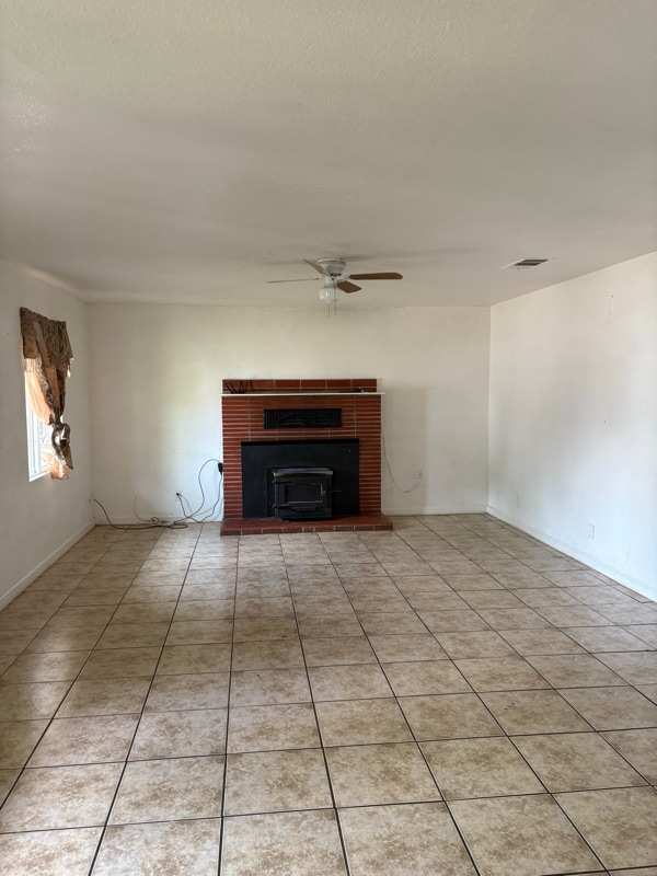 131 S Lemoore Ave in Lemoore, CA - Building Photo - Building Photo