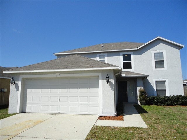 12925 Kings Lake Dr in Gibsonton, FL - Building Photo
