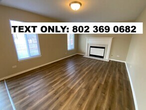 274 Clarendon Ln in Bolingbrook, IL - Building Photo - Building Photo