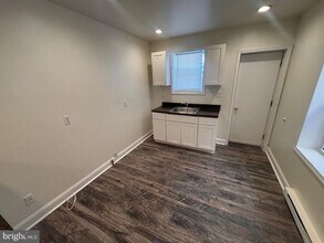 2324 N Lambert St in Philadelphia, PA - Building Photo - Building Photo