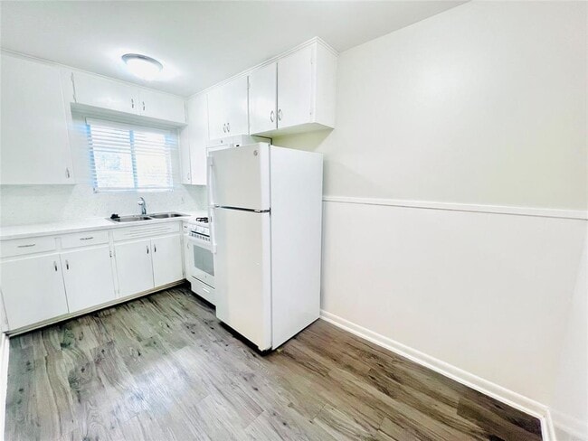 property at 926 E Dean Keeton St