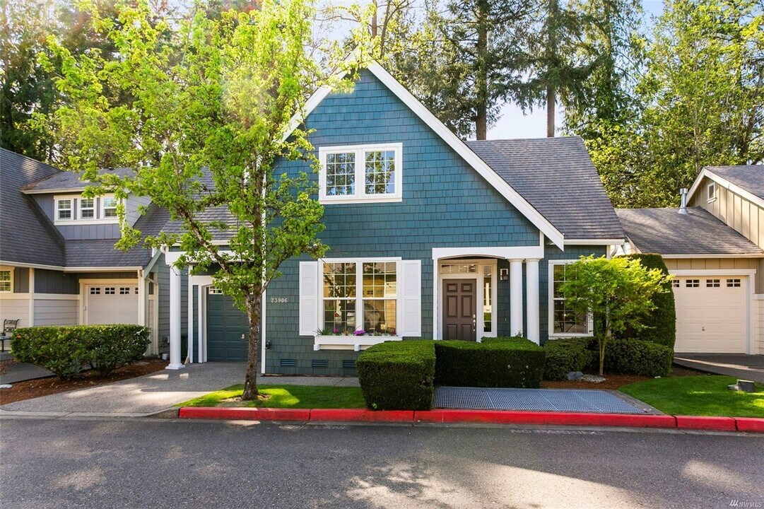 23906 33rd Dr SE in Bothell, WA - Building Photo
