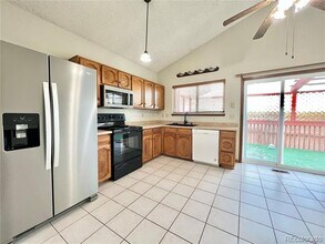 9393 W Wagon Trail Cir in Littleton, CO - Building Photo - Building Photo