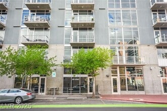 353 E Bonneville Ave in Las Vegas, NV - Building Photo - Building Photo